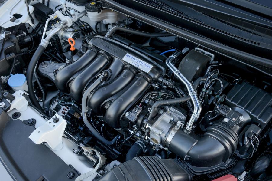 Моторный отсек Honda Jazz Sport 2018 года  (ZA) (фото 24 из 28)